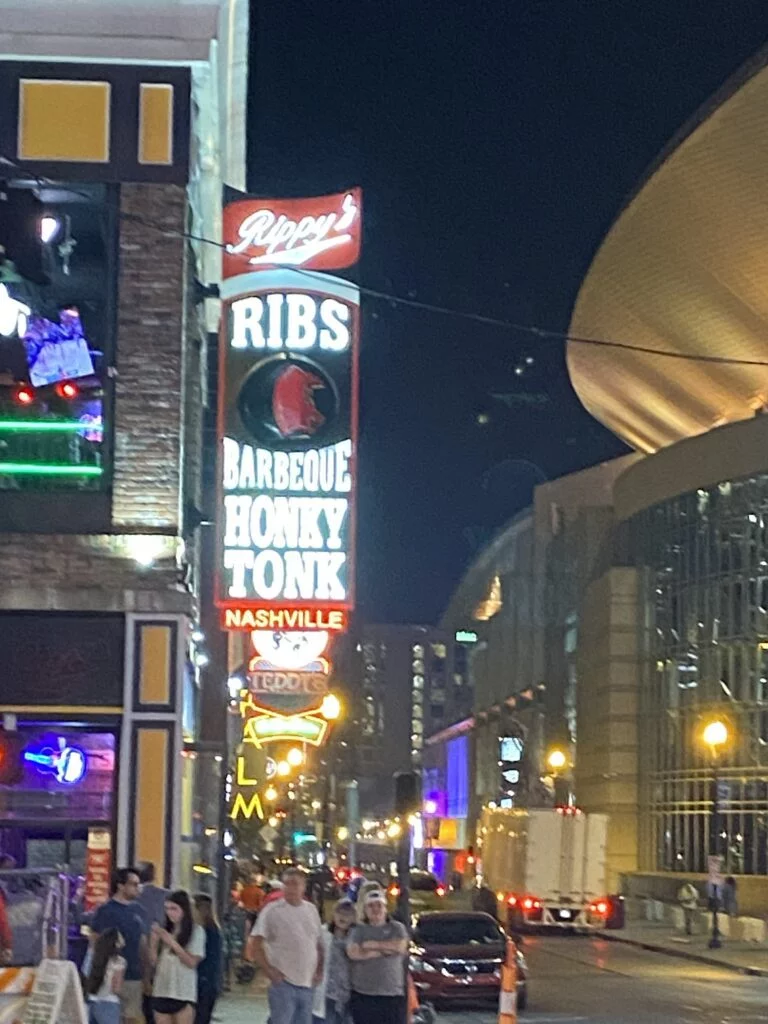 Perfect One Day in Nashville Itinerary for First-Timers 28 Broadway2