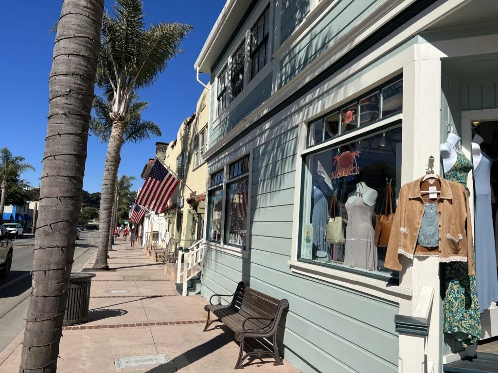 What to see in Capitola Village By The Sea 8 Capitola Ave shopping