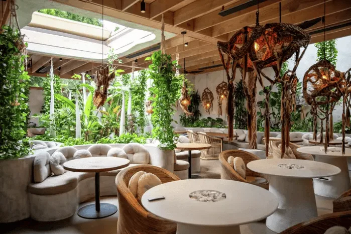 12 Fun and Unique Themed Restaurants in Los Angeles 55 Meteora 1