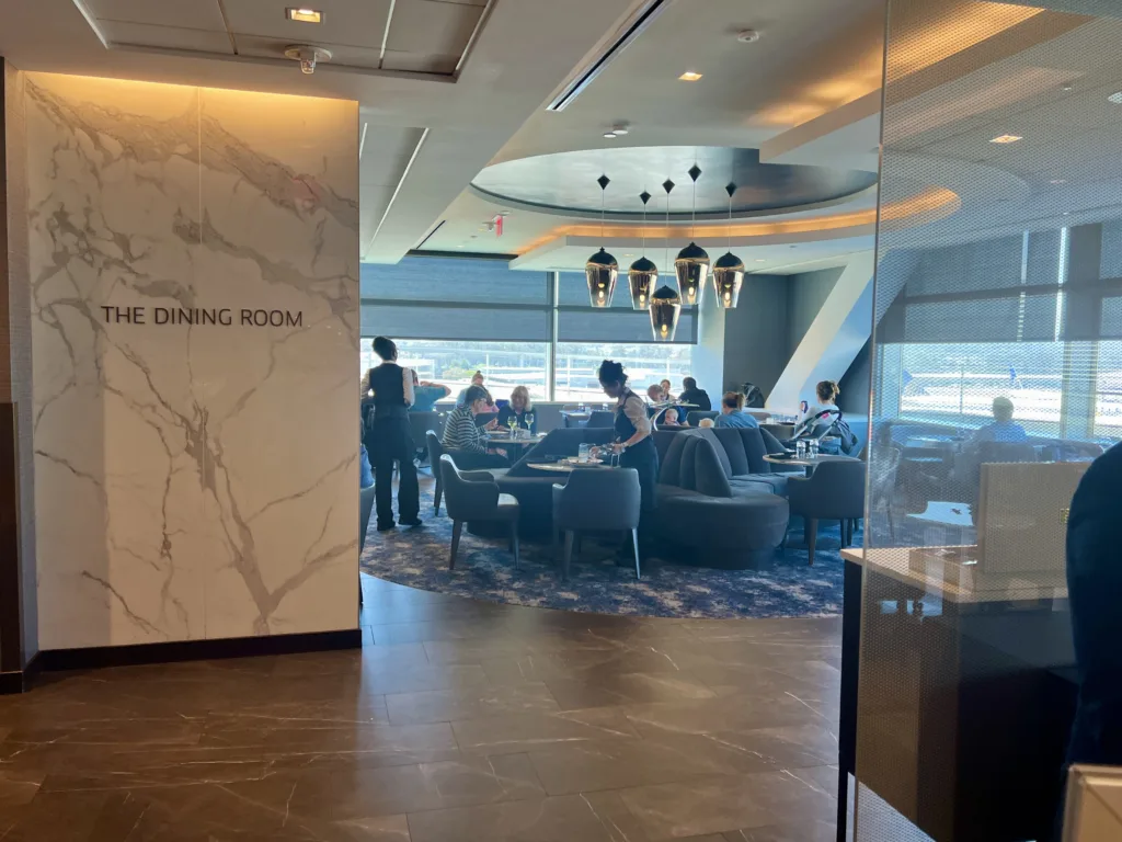 United Polaris Business Class Flight Review 4 United Polaris Dining Room