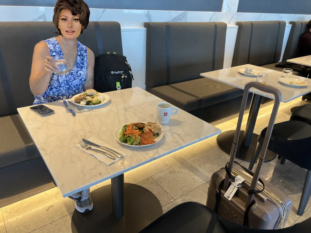 United Polaris Business Class Flight Review 7 United Polaris Lounge