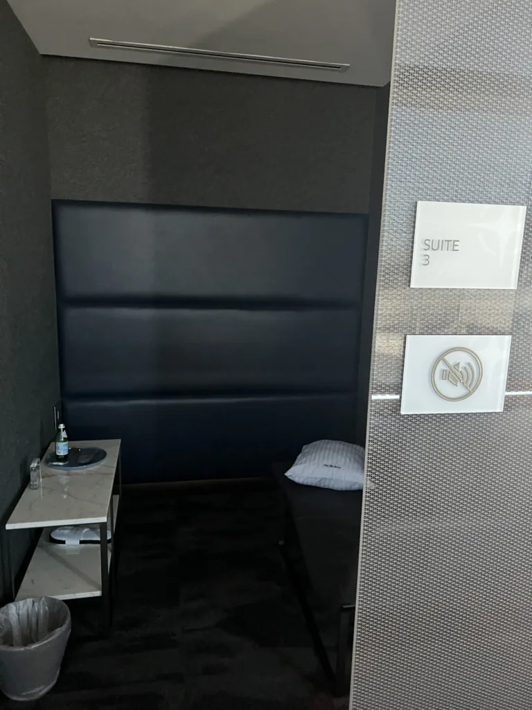 United Polaris Business Class Flight Review 11 United Polaris Quiet Room
