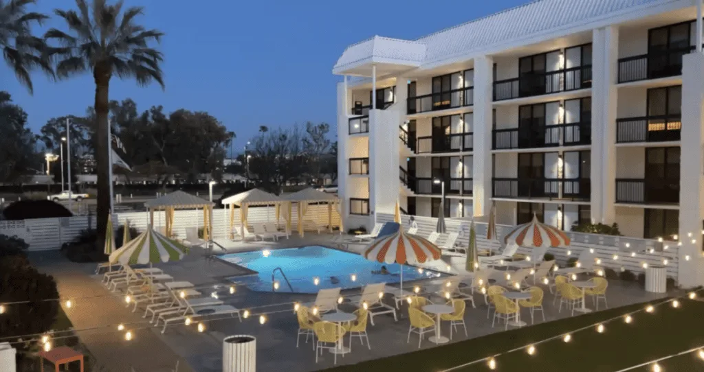 Avatar Hotel Santa Clara: Groovy Vibes, Motel Reality, and That $10 Parking Situation 3 Avatar Hotel Santa Clara pool