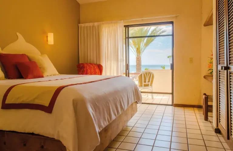 Anna’s Cabo San Lucas Experience: Two Resort Reviews and A Recap on Downtown Cabo 17 Solmar Resort