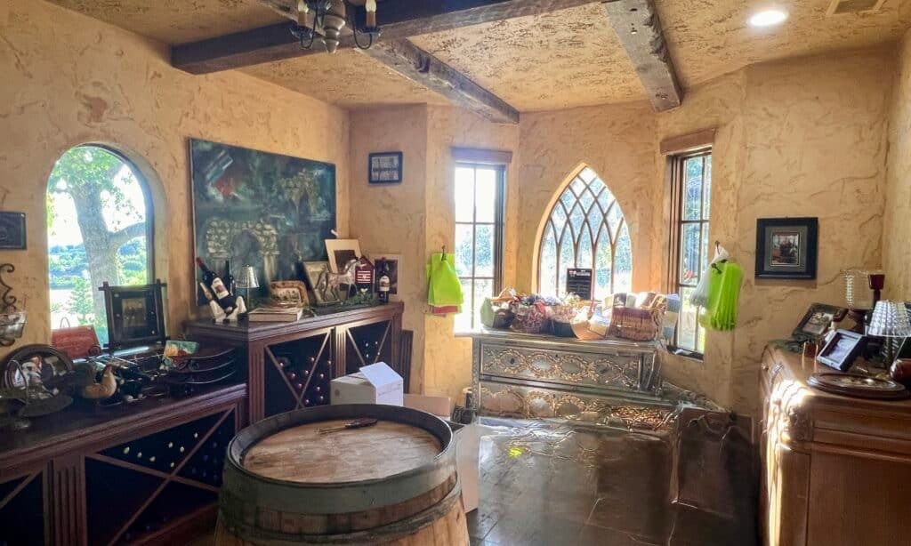 Castillos Hillside Winery shop