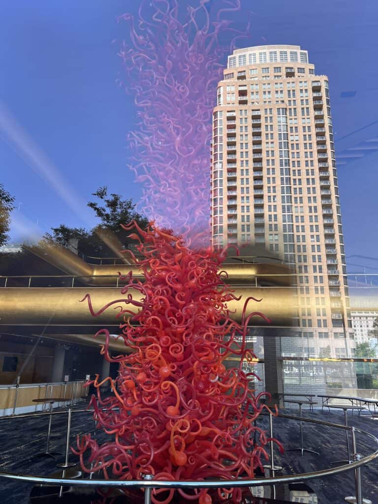 Chihuly sculpture