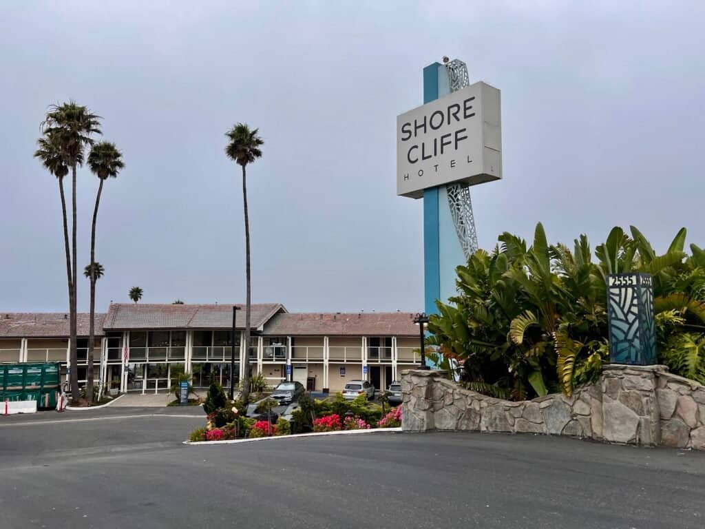 Pacific Point Resort Pismo Beach Review: What It’s Really Like to Stay (With My Dog) 1 The clifftop grounds at Pacific Point Resort in Pismo Beach, with the Pacific Ocean stretching out beyond the bluff