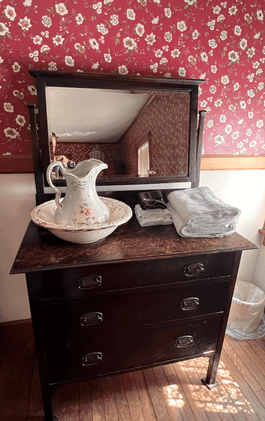 Dorrington Hotel room