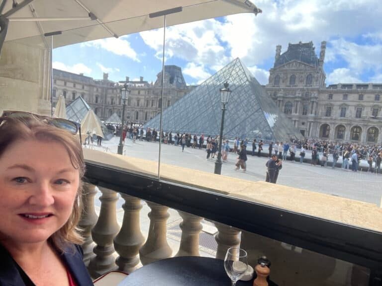 Movies to Watch before you visit Paris 1 Sue at the Louvre exterior