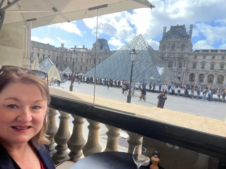 Movies to Watch before you visit Paris 2 Sue at the Louvre exterior